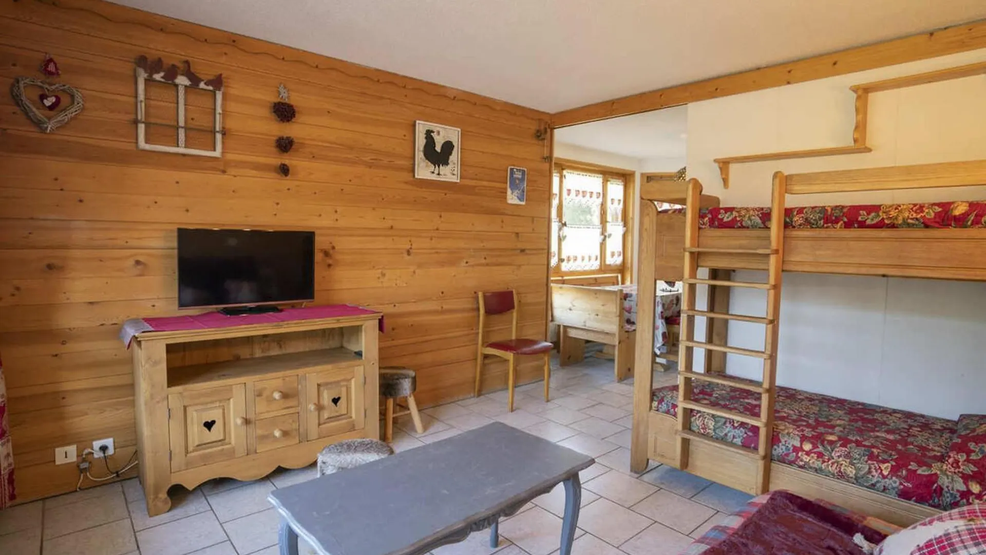 Chatel : Appartement 2 Pieces, 5 Pers, Proche Centre Et Remontees, Balcon Expose S/O, Classe 3* - Fr-1-676-90 France